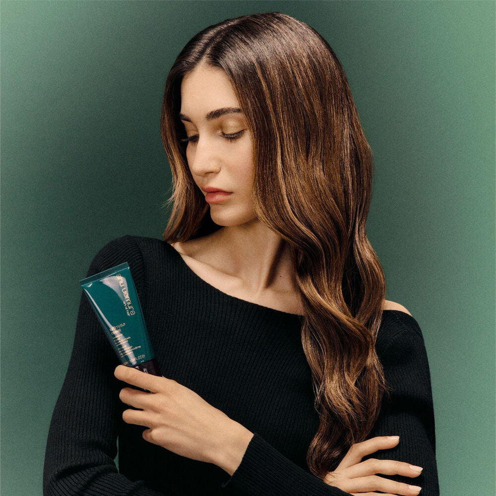 Masque sans rinçage pour cheveux très abîmés 90 ml Ultimate Reset - Shu uemura